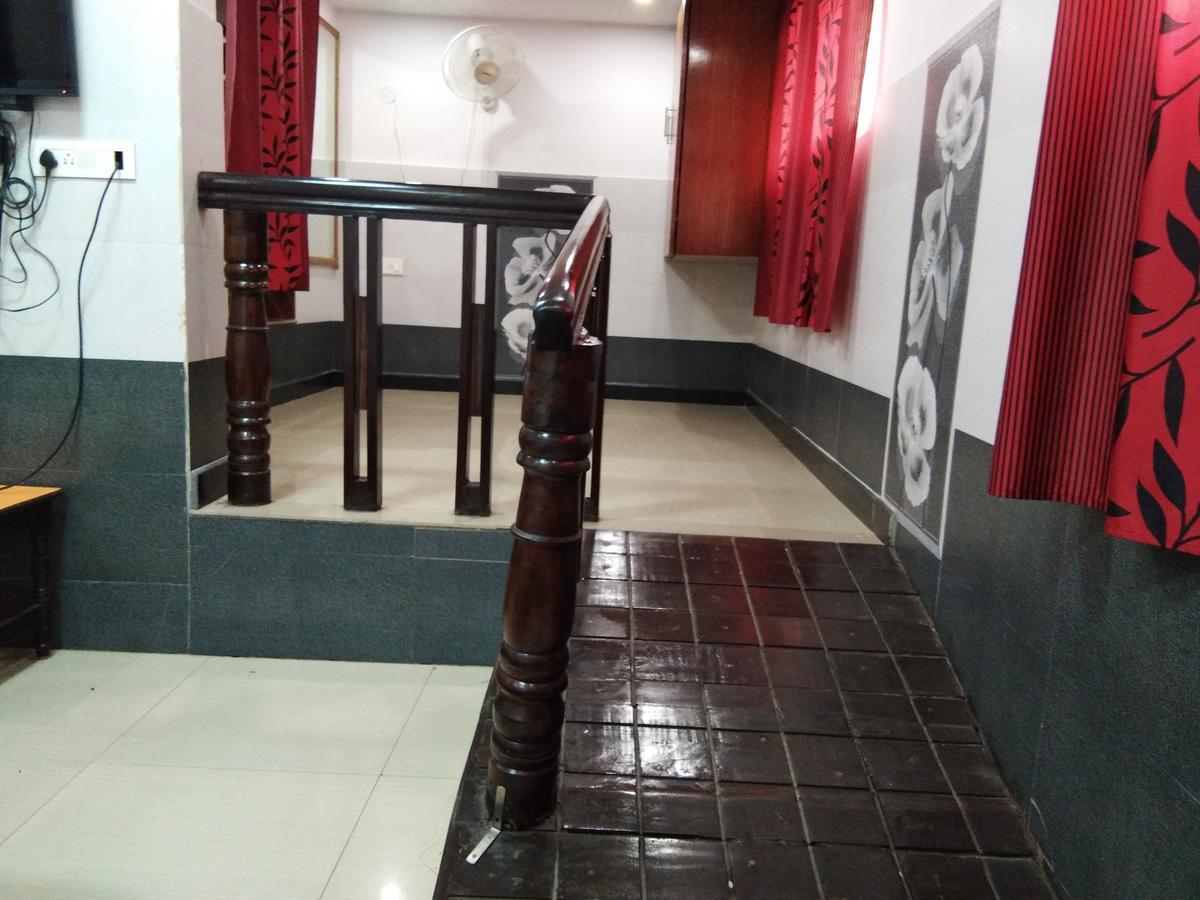Hotel Sanman Lodge Shimoga Eksteriør bilde