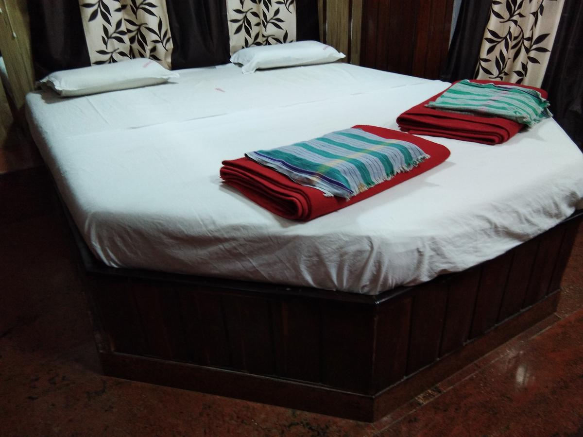 Hotel Sanman Lodge Shimoga Eksteriør bilde